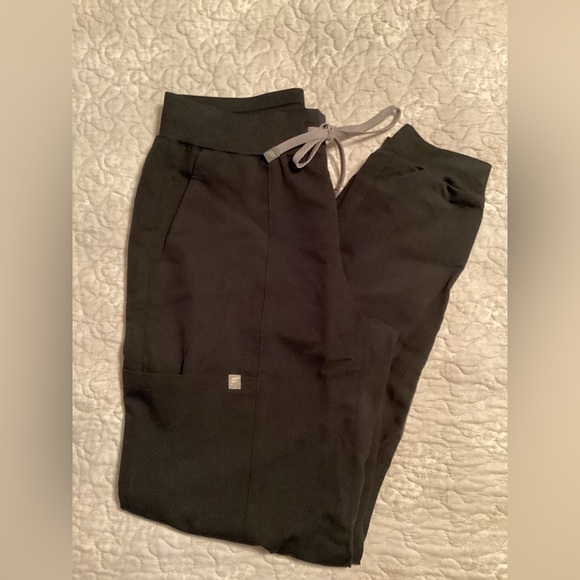 Fabletics Pants - Fabletics Black On-Call Scrub Joggers